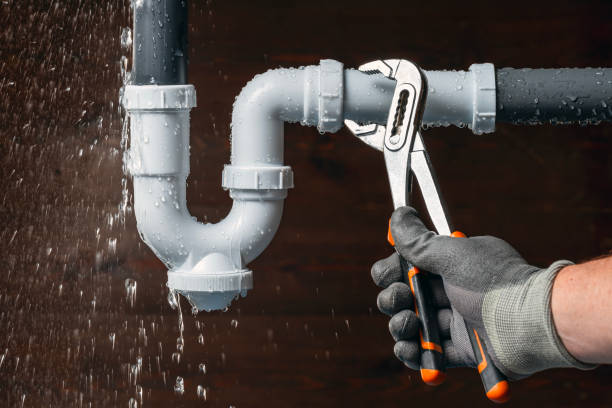 Professional Leak Detection technician working in Concord, MA